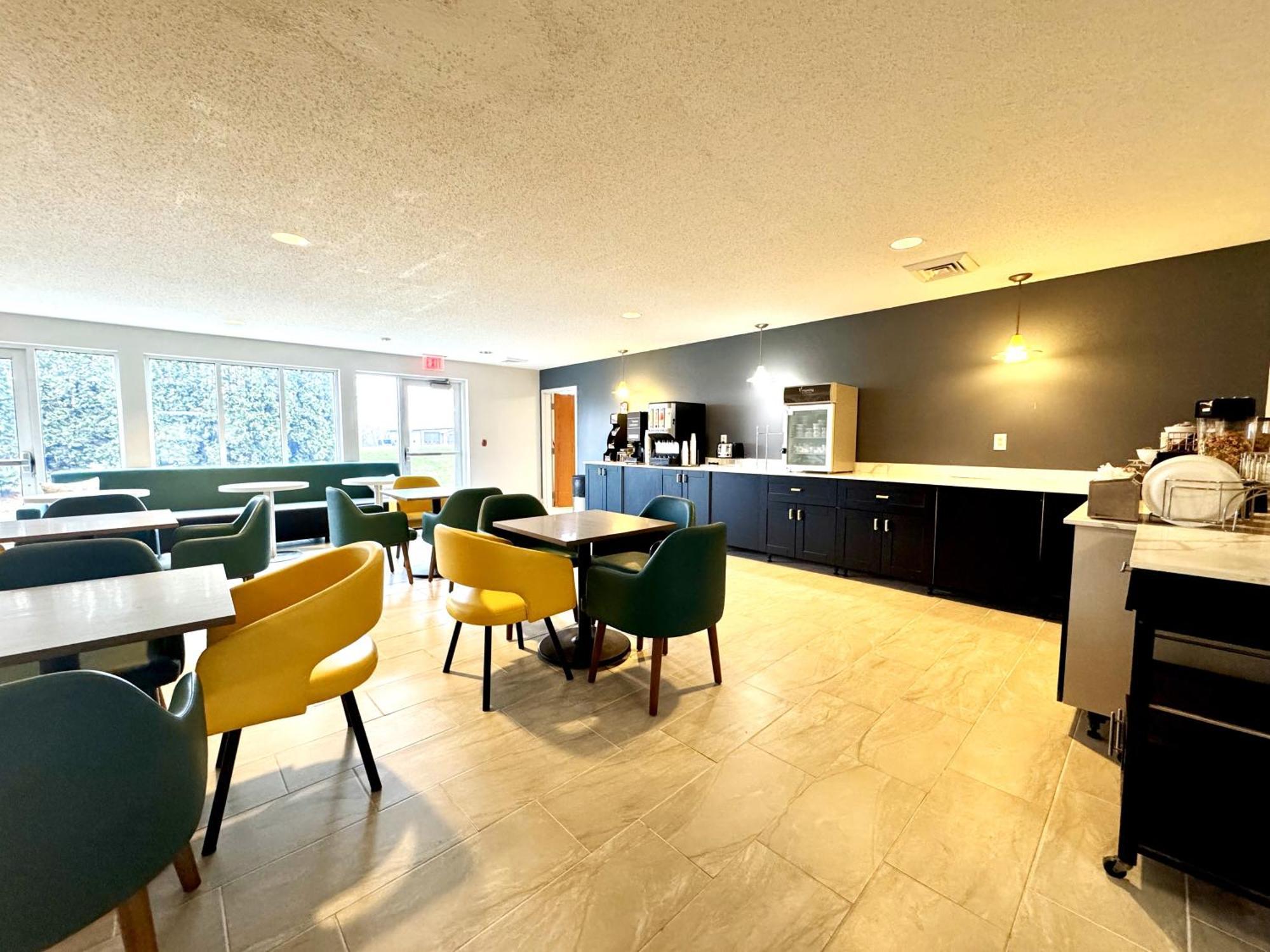 Comfort Inn & Suites Sheboygan I-43 Exteriér fotografie