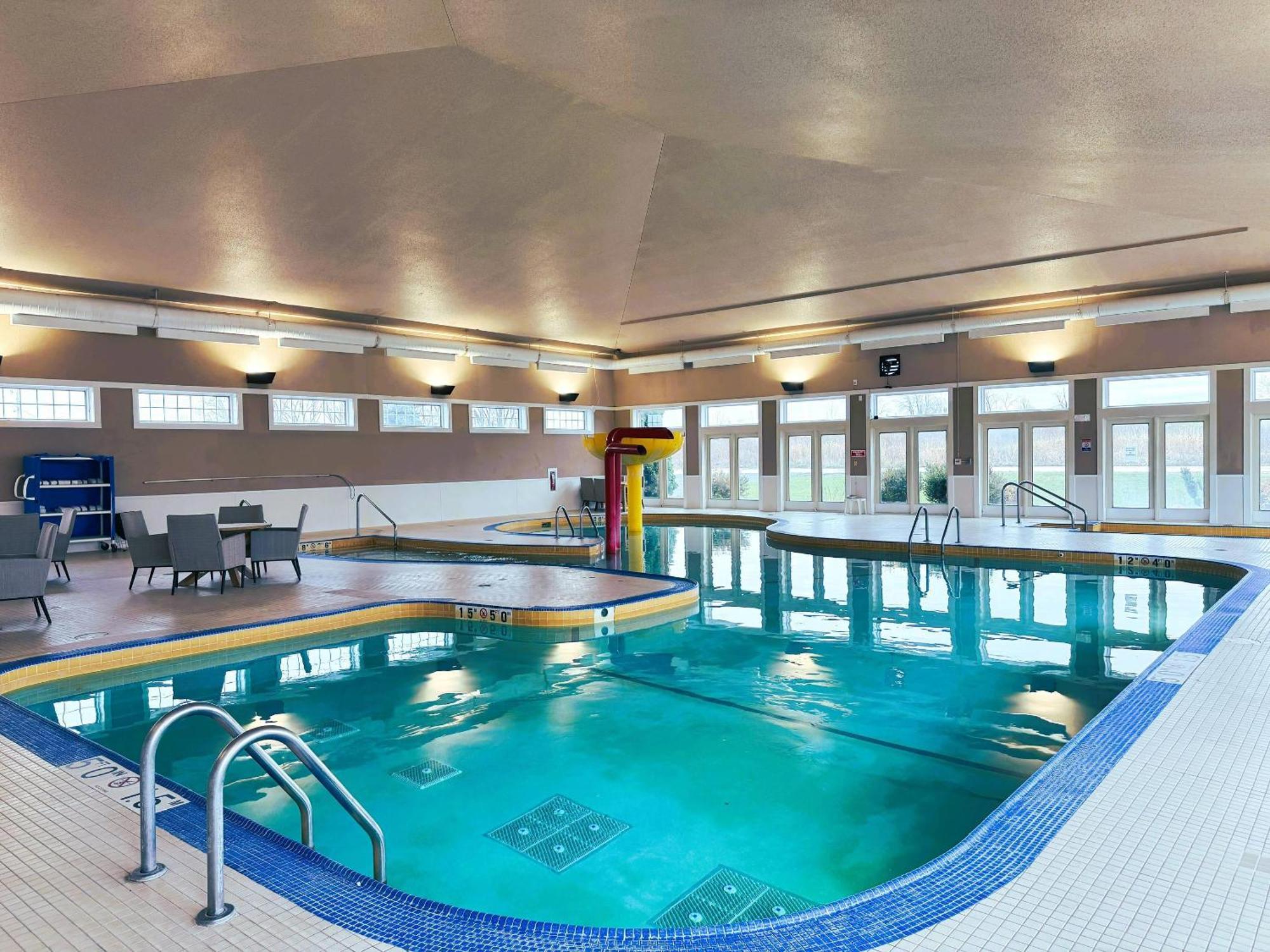 Comfort Inn & Suites Sheboygan I-43 Exteriér fotografie